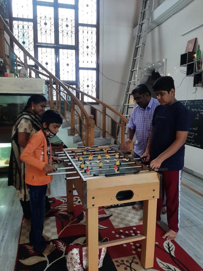 Kygo Hostels Hyderabad Exterior photo